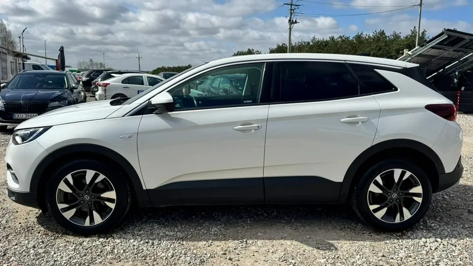 OPEL Grandland X -