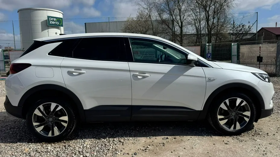 OPEL Grandland X -