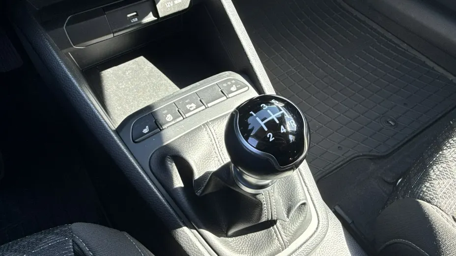 KIA Rio -