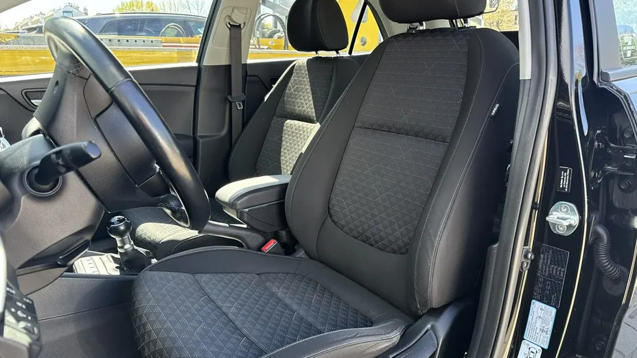 KIA Rio -