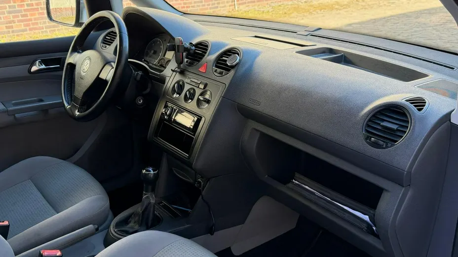 VOLKSWAGEN Caddy -