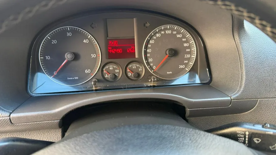 VOLKSWAGEN Caddy -
