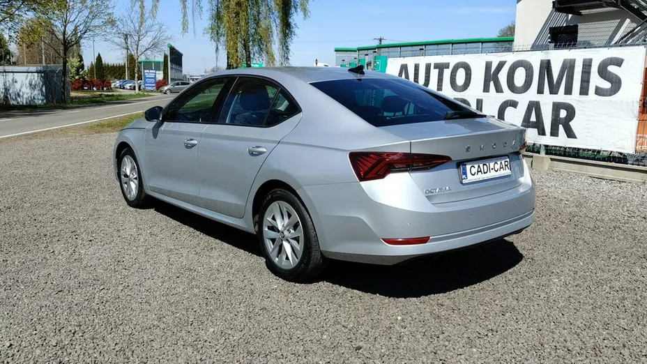 SKODA Octavia -