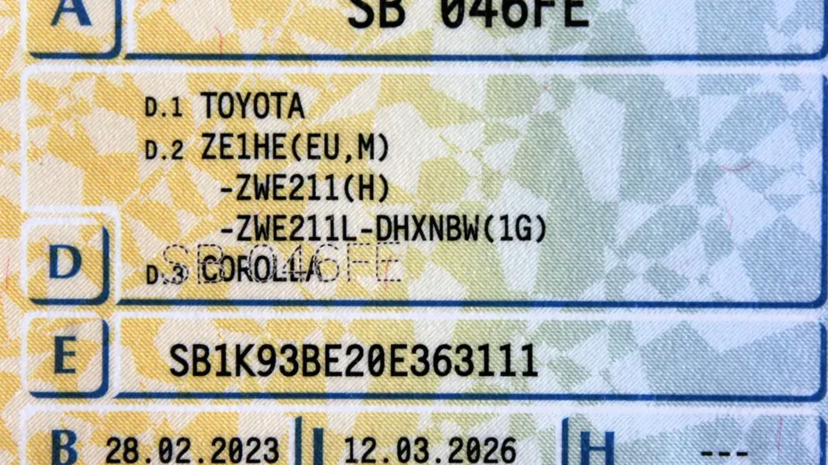 TOYOTA Corolla -