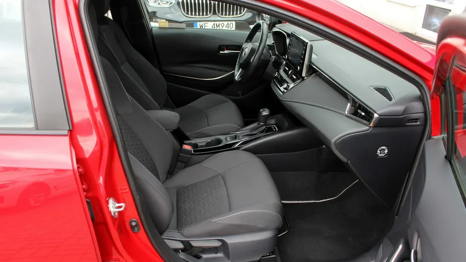 TOYOTA Corolla -