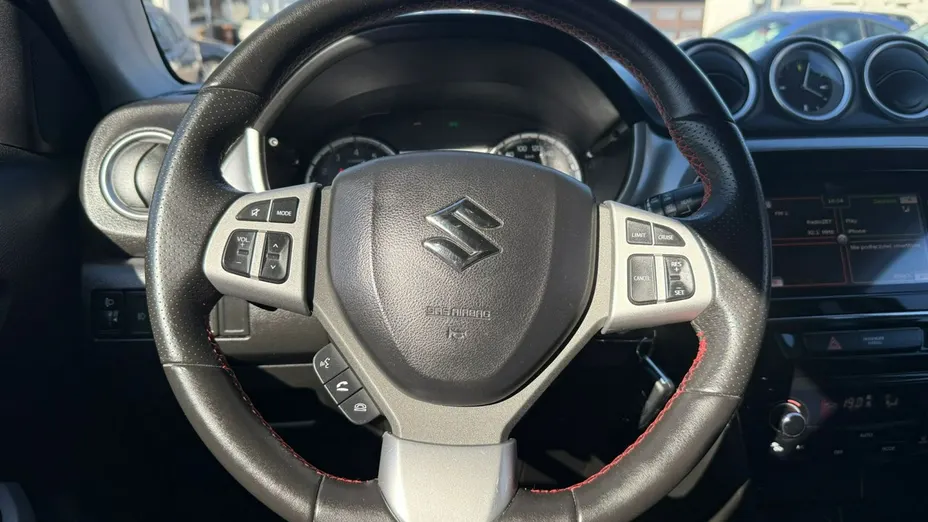 SUZUKI Vitara -