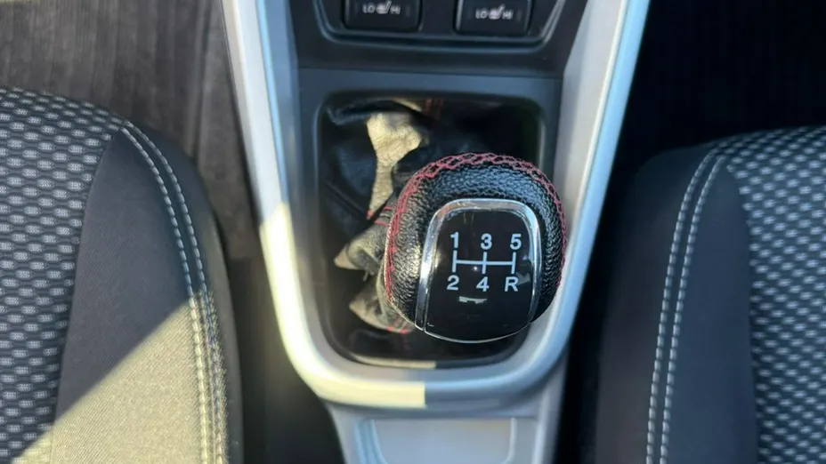 SUZUKI Vitara -