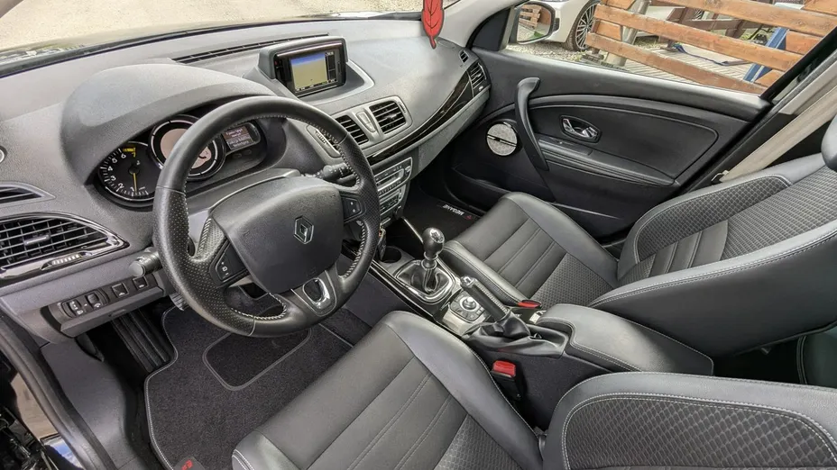 RENAULT Megane -