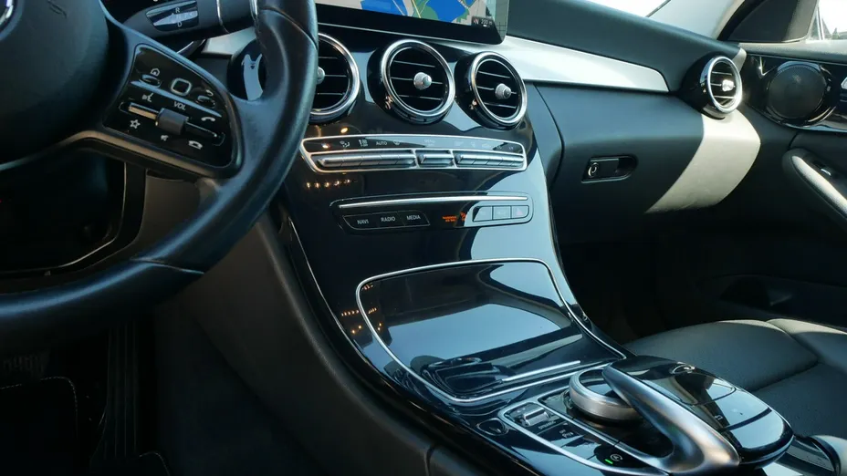 MERCEDES-BENZ C Klasa -