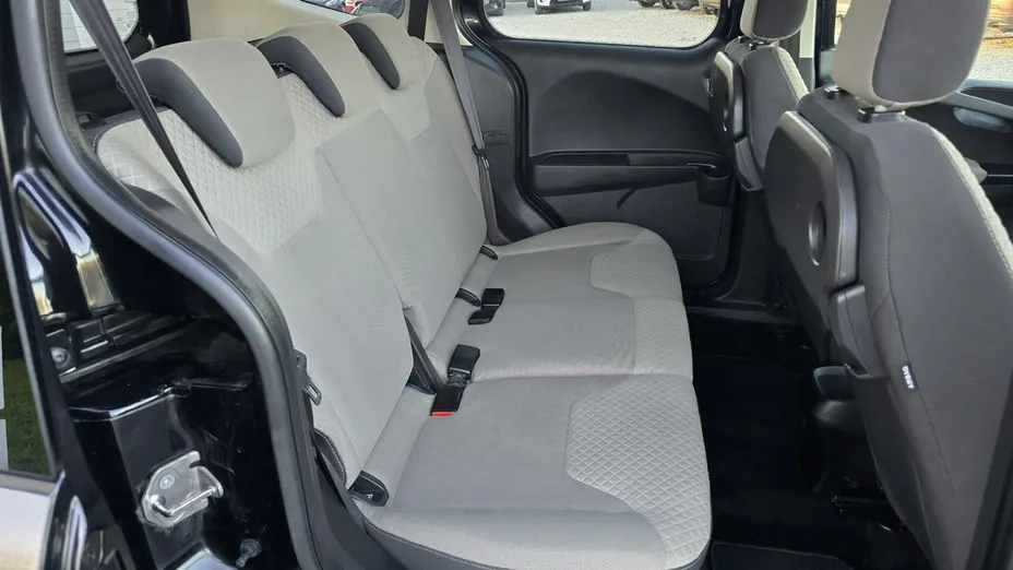 FORD Tourneo Courier -