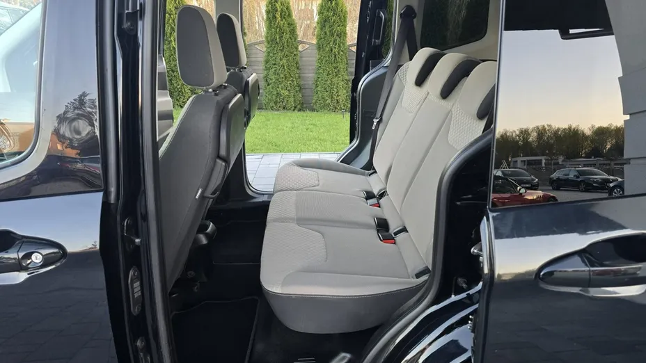 FORD Tourneo Courier -