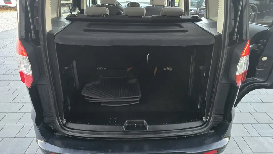 FORD Tourneo Courier -