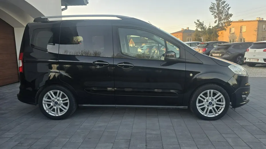 FORD Tourneo Courier -