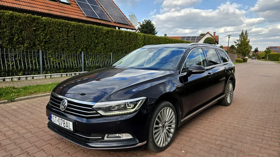 VOLKSWAGEN Passat -