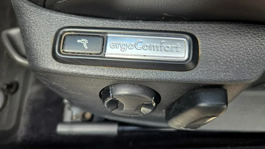 VOLKSWAGEN Passat -