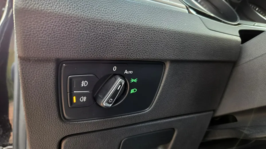 VOLKSWAGEN Passat -