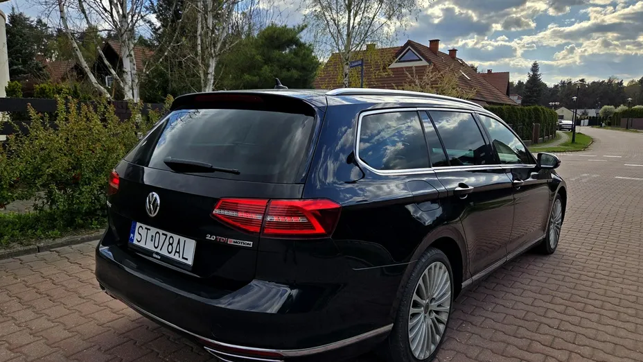VOLKSWAGEN Passat -