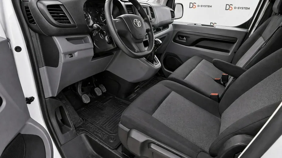 TOYOTA Proace -