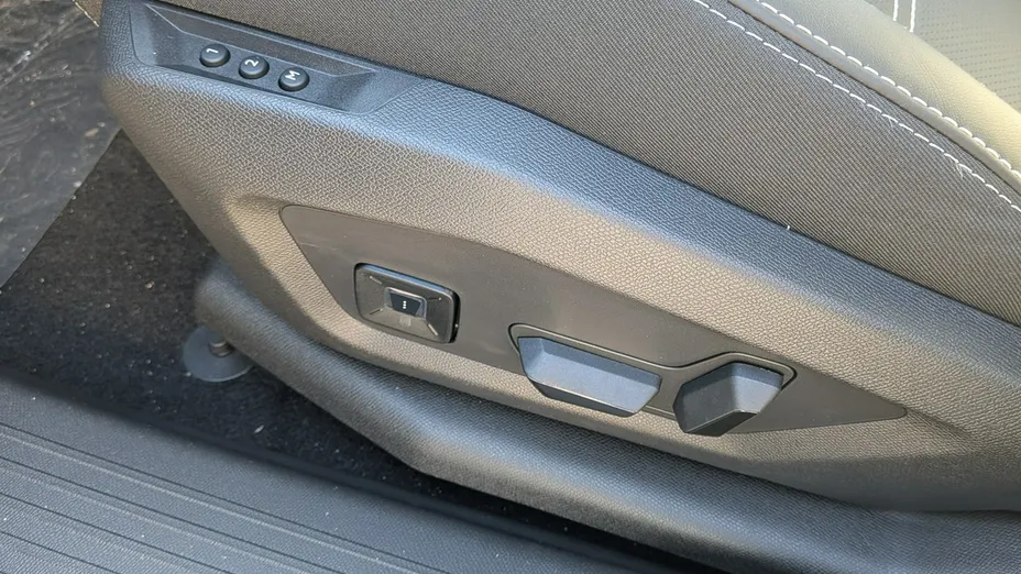 OPEL Grandland X -