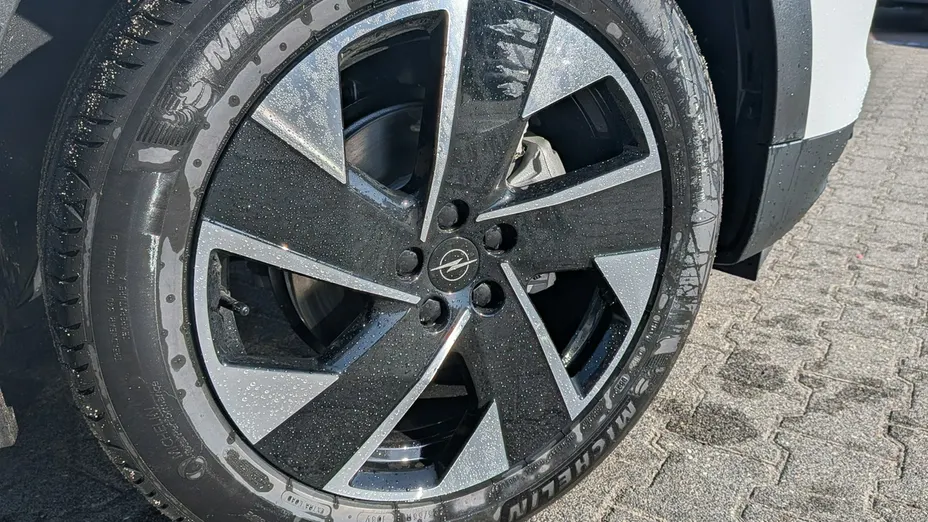 OPEL Grandland X -