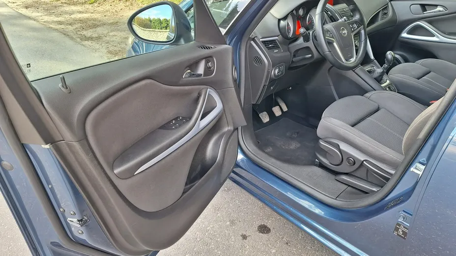 OPEL Zafira -