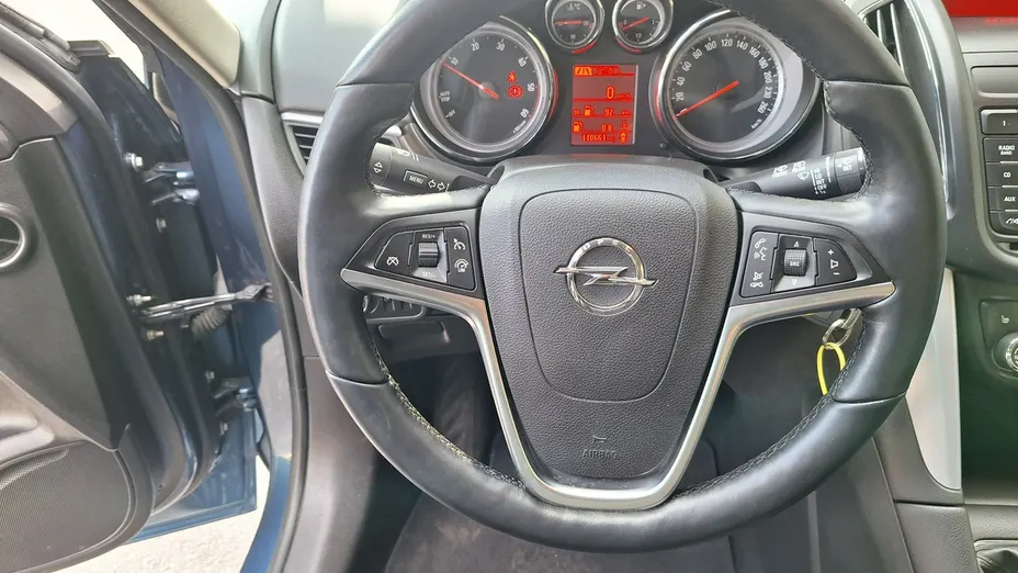 OPEL Zafira -