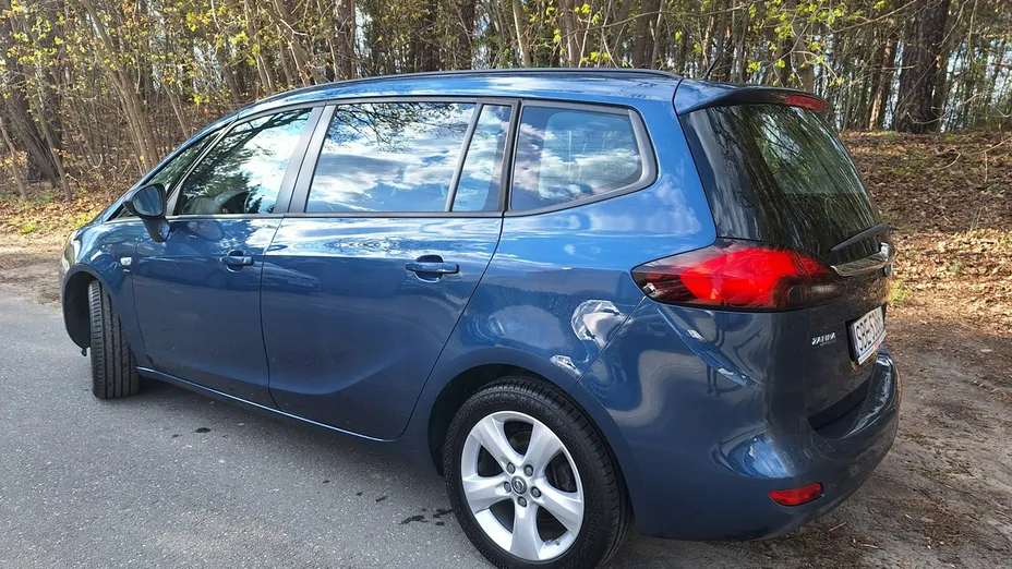 OPEL Zafira -