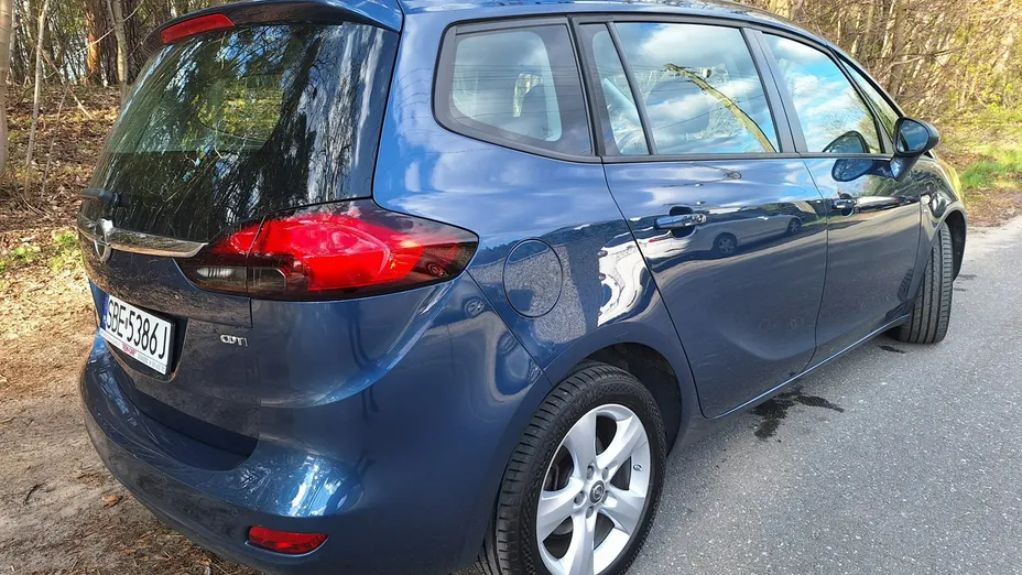 OPEL Zafira -