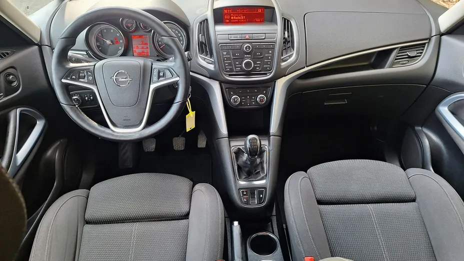 OPEL Zafira -