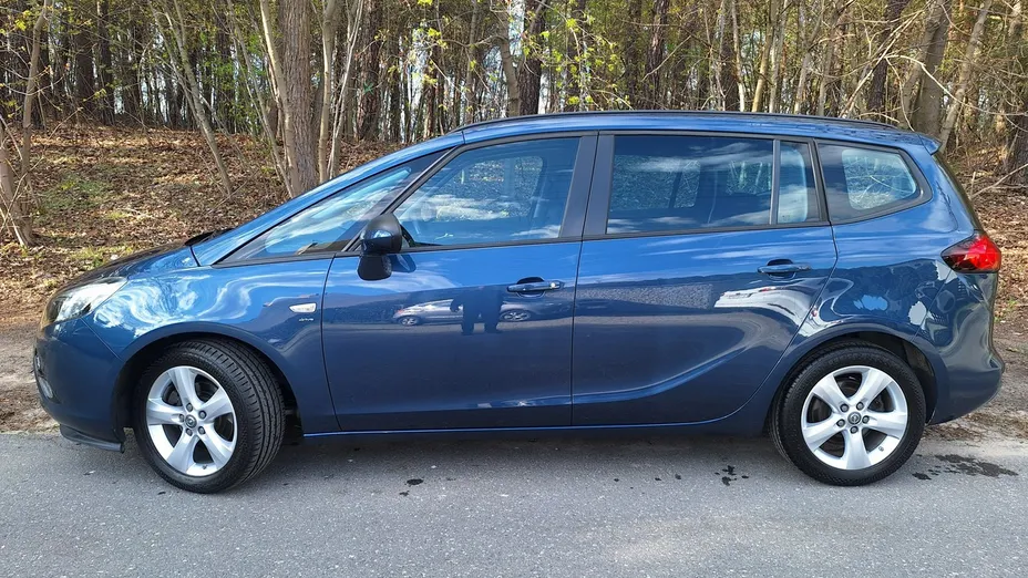 OPEL Zafira -