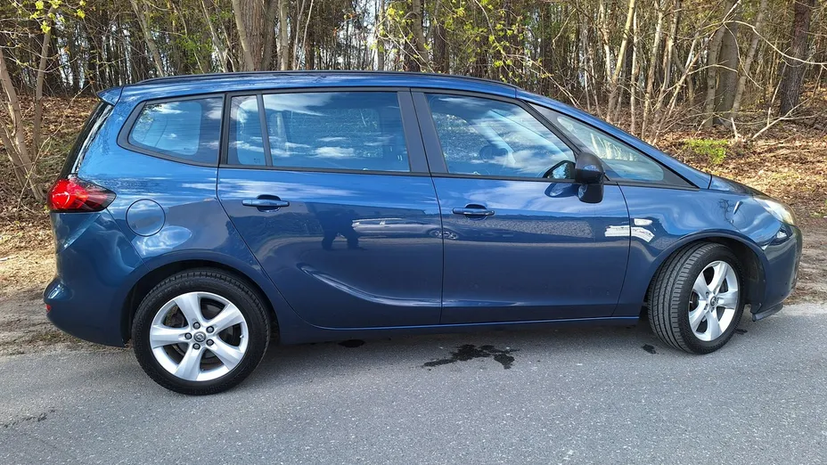OPEL Zafira -