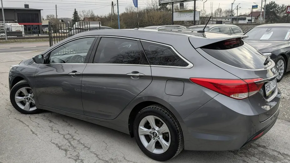 HYUNDAI i40 -