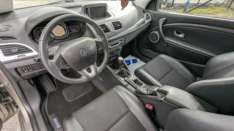 RENAULT Megane -