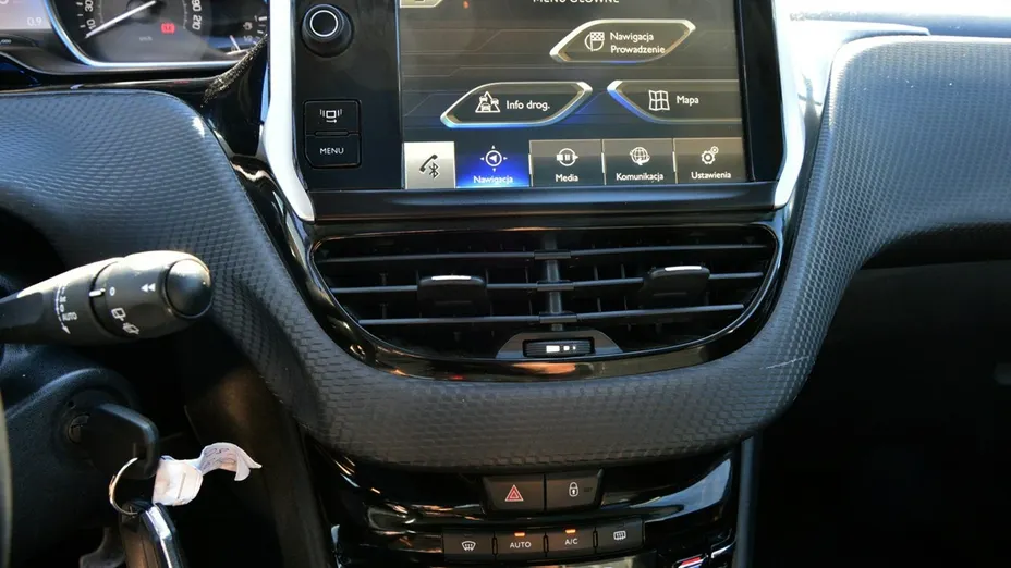 PEUGEOT 2008 -