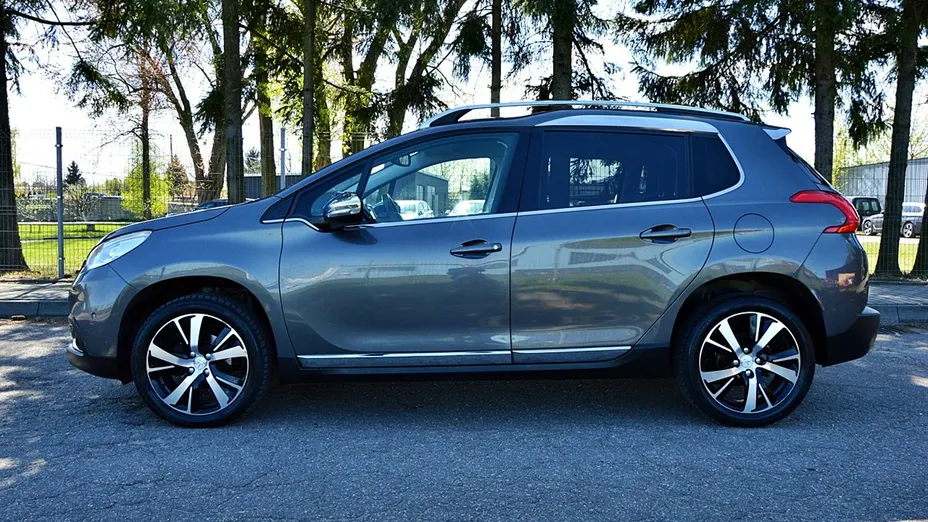 PEUGEOT 2008 -