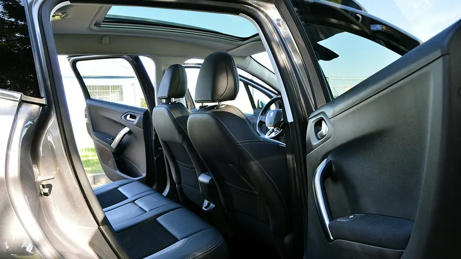 PEUGEOT 2008 -