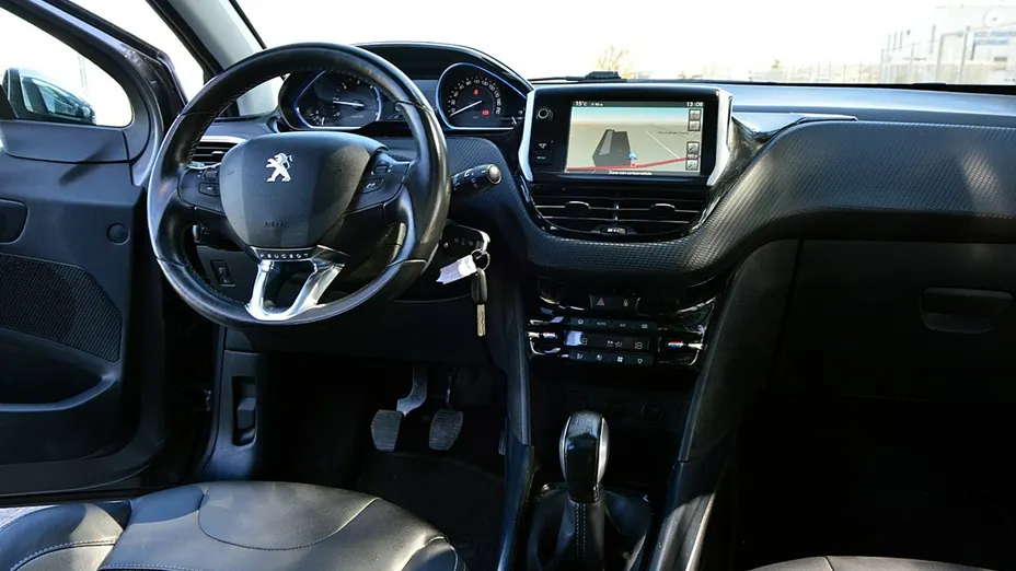 PEUGEOT 2008 -