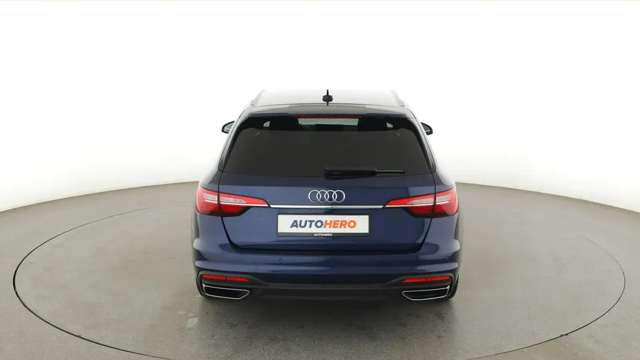 AUDI A4 -