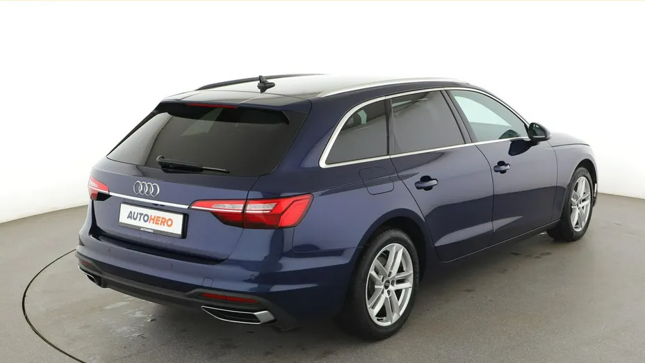 AUDI A4 -