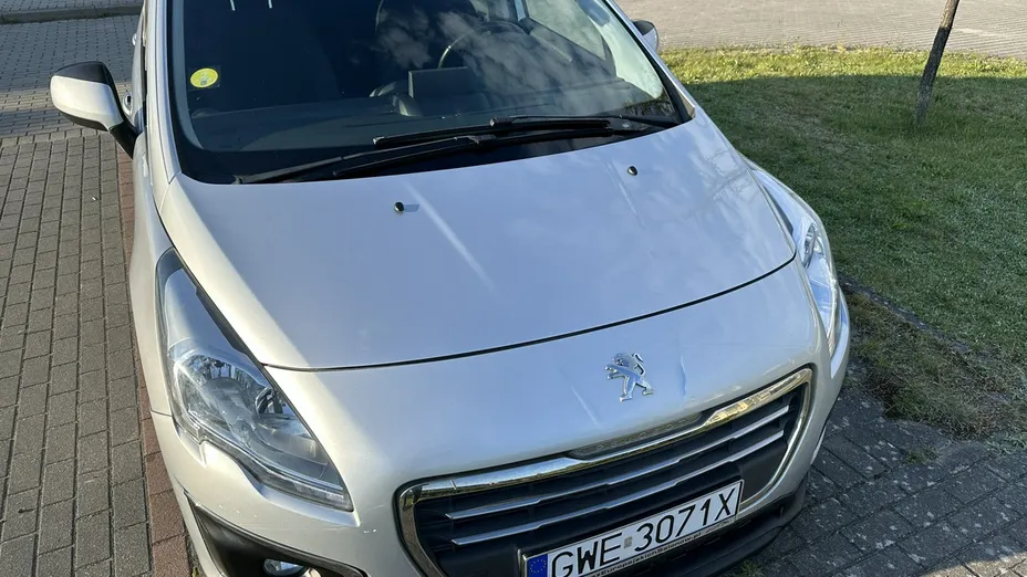 PEUGEOT 3008 -