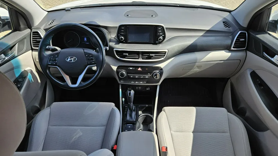 HYUNDAI Tucson -