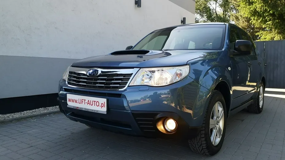 SUBARU Forester -