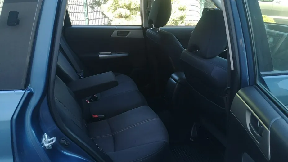 SUBARU Forester -