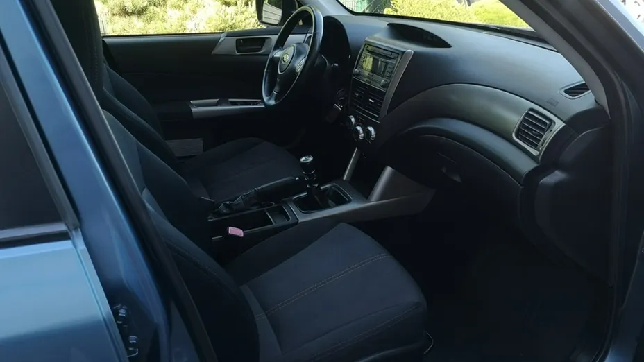 SUBARU Forester -