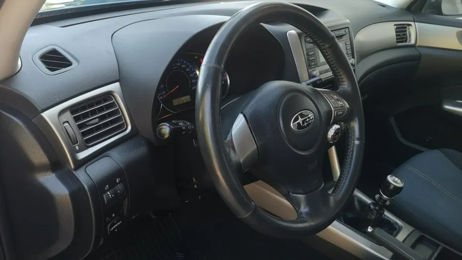 SUBARU Forester -