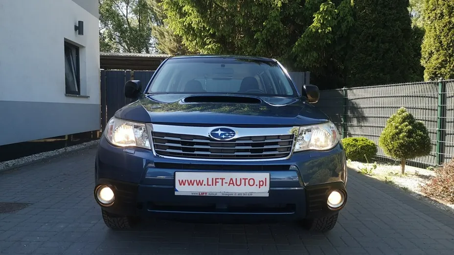 SUBARU Forester -