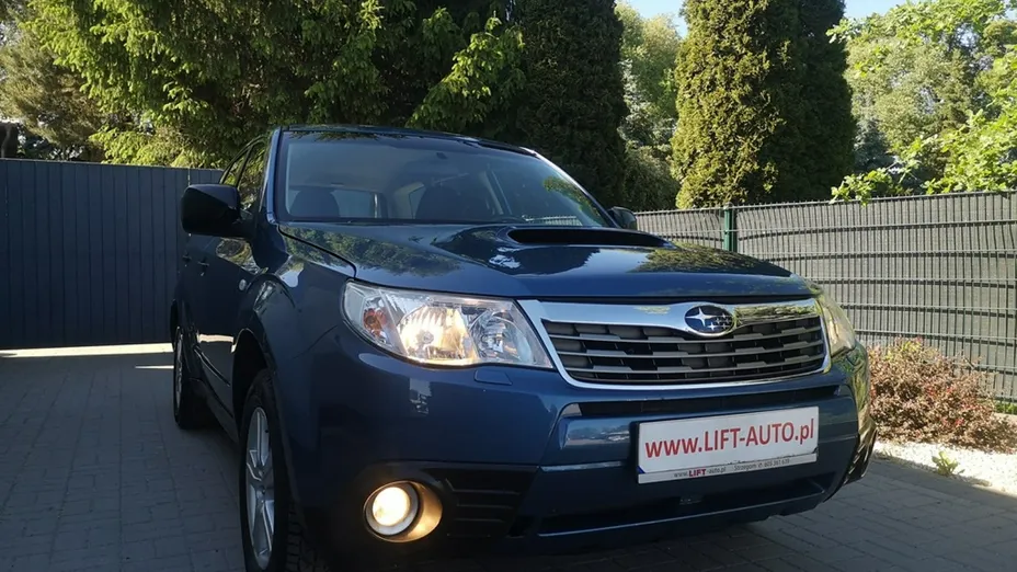 SUBARU Forester -
