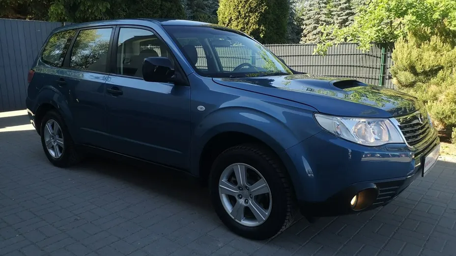SUBARU Forester -