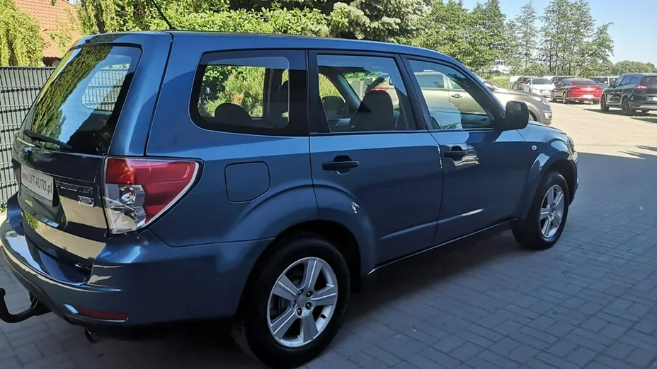 SUBARU Forester -