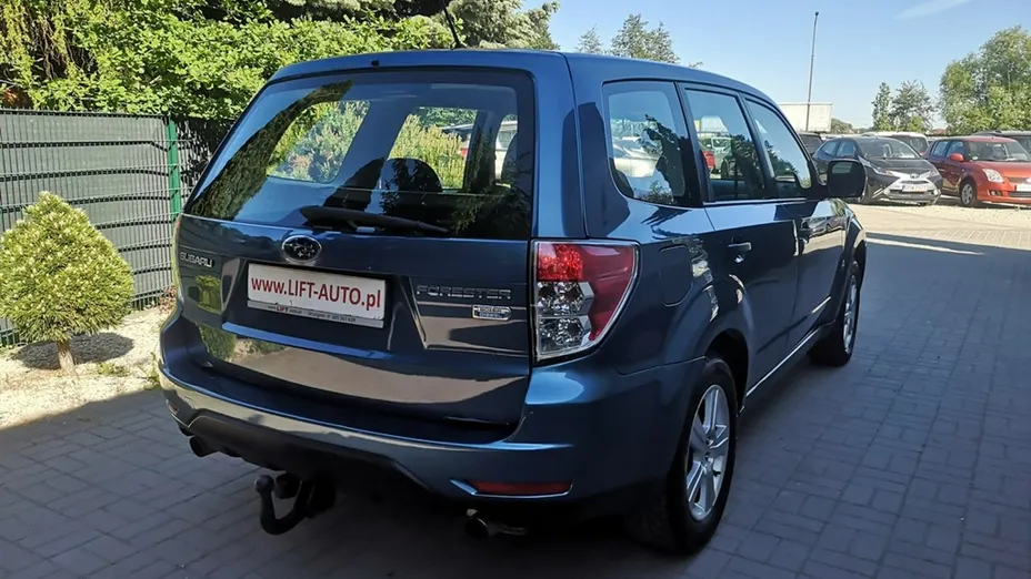 SUBARU Forester -
